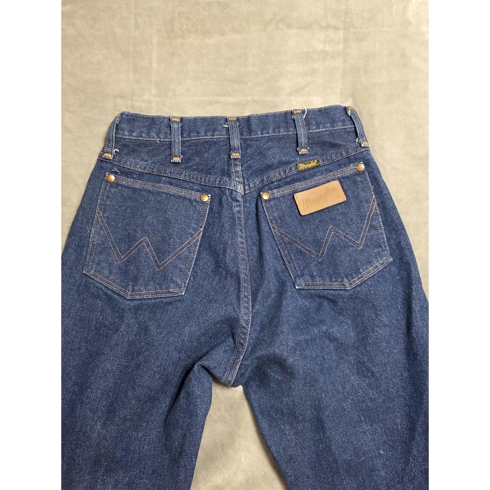 Wrangler Jeans Womens 9 Blue Straight Leg Dark Wash Denim Made USA 13MWZG